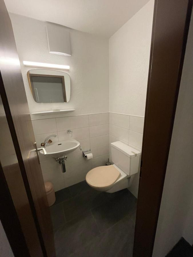 Modern Taesch Apartment With Free Parking Kültér fotó