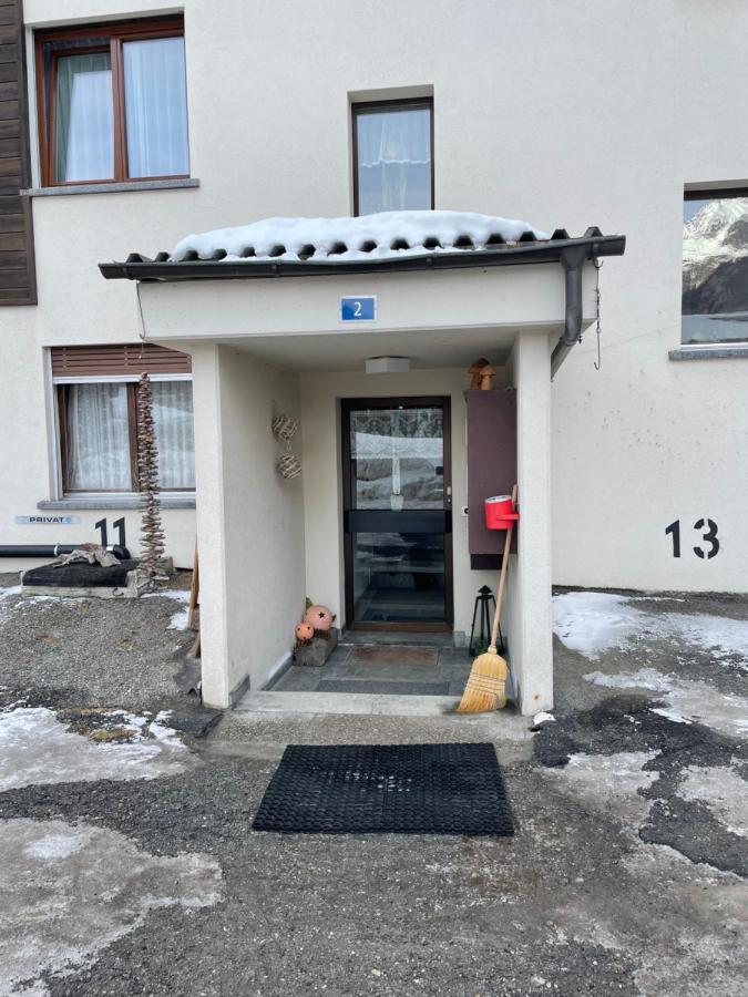 Modern Taesch Apartment With Free Parking Kültér fotó