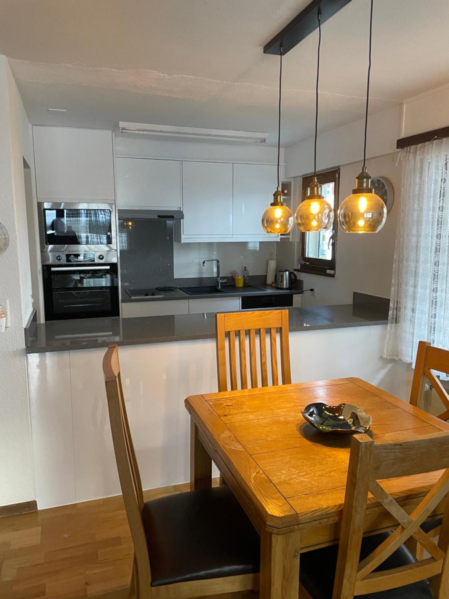 Modern Taesch Apartment With Free Parking Kültér fotó