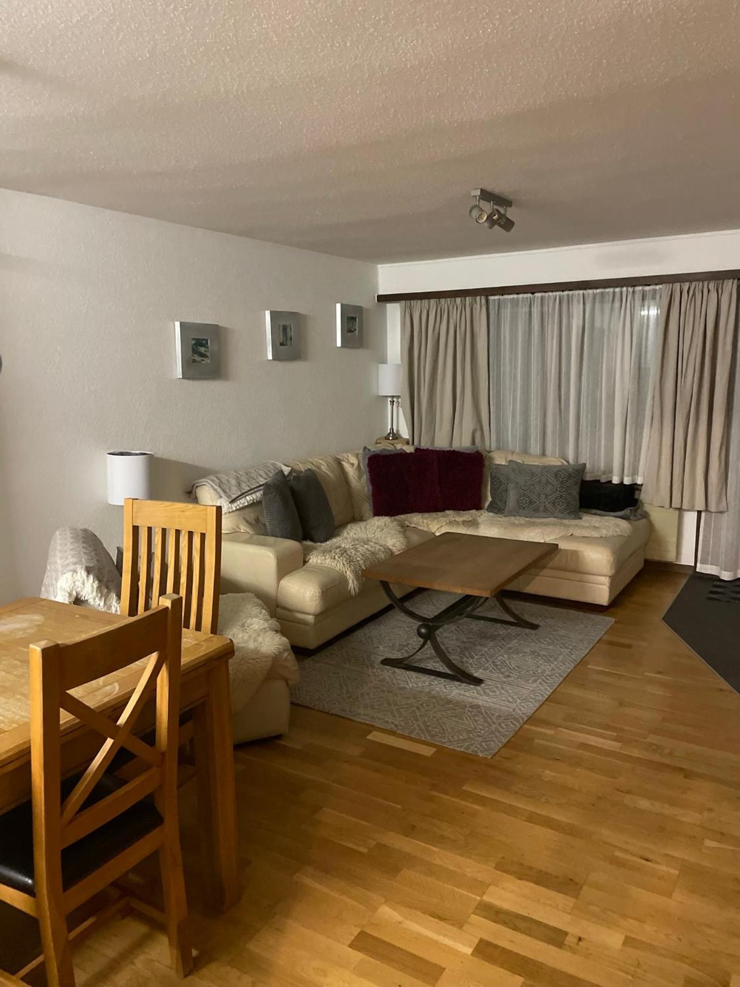 Modern Taesch Apartment With Free Parking Kültér fotó